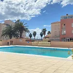 La Au Centre-port D'agde Apartment *